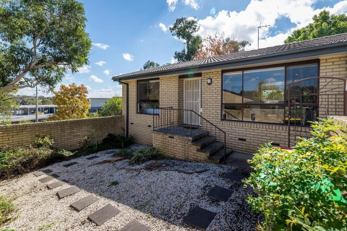 Spacious And Restful Holiday Home With Backyard Weetangerra Εξωτερικό φωτογραφία